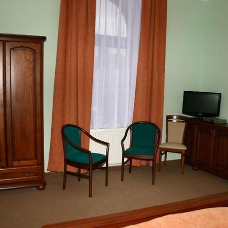 Zlaty Lev Hotel Louny Ngoại thất bức ảnh