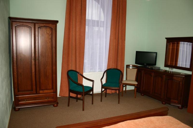 Zlaty Lev Hotel Louny Ngoại thất bức ảnh